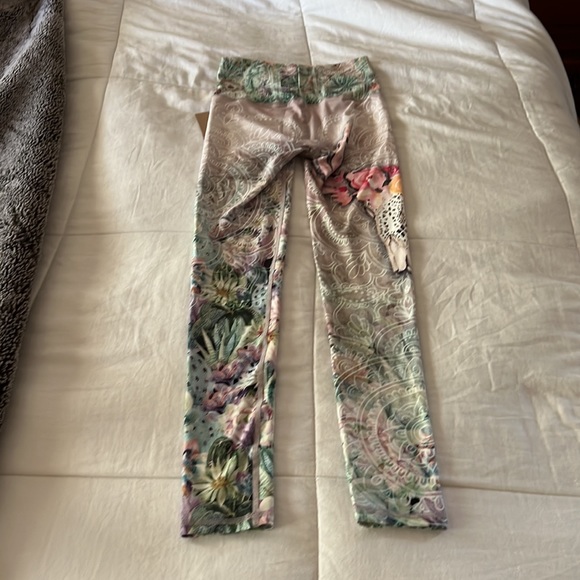 Niyama sol “solbox exclusive” rebirth leggings size small NWT - Picture 4 of 4